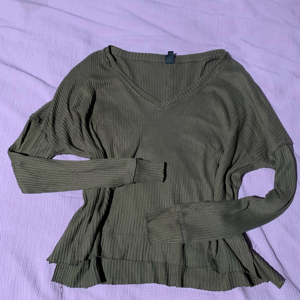 Wild Fable olive green long sleeve v-neck top